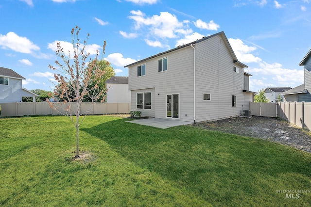 1755 N Crystal Cove Ave, Meridian, ID 83646 - rear view of property featuring a fenced backyard, a patio, and a gate