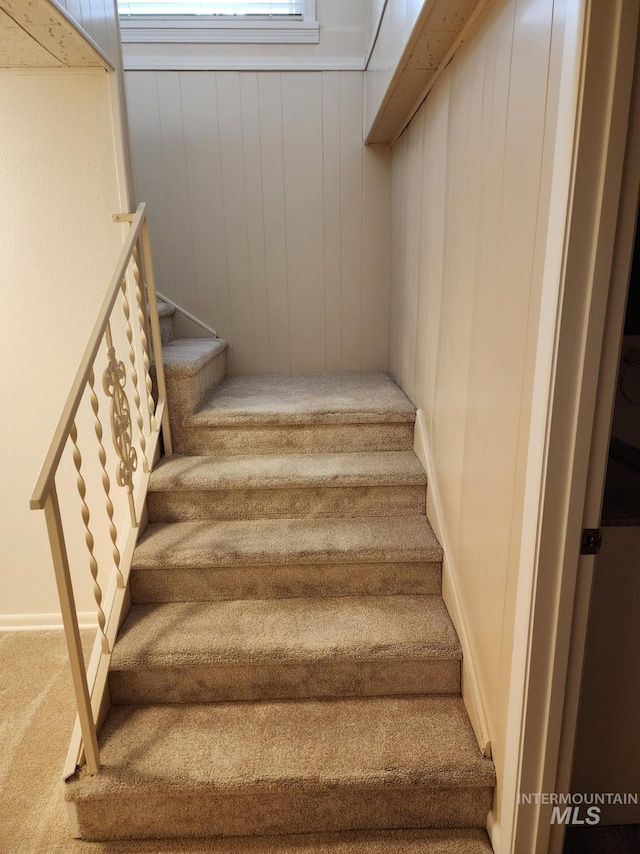 855 N 9th E, Mountain Home, ID 83647 - stairs with carpet floors