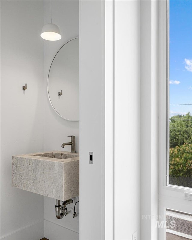 333 E Palapa Ln, Garden City, ID 83714 - view of bathroom