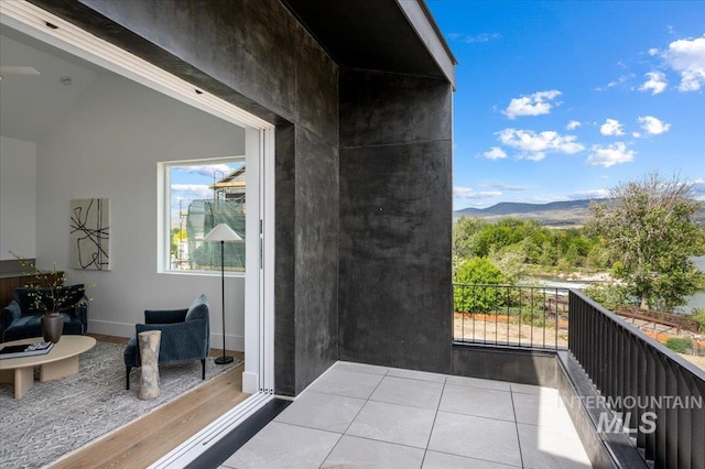 333 E Palapa Ln, Garden City, ID 83714 - balcony featuring a mountain view