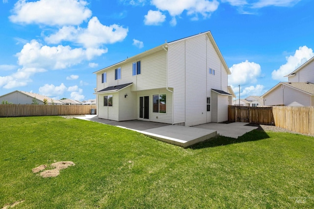 19920 Lenape Ct, Caldwell, ID 83605 - back of property featuring a patio area