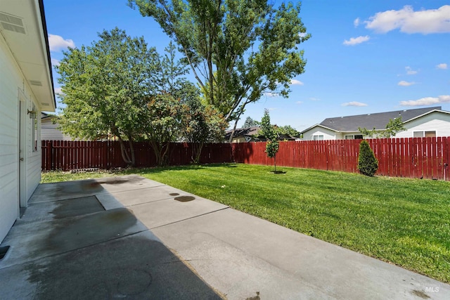 7842 Arlington Dr, Nampa, ID 83687 - view of yard featuring a patio