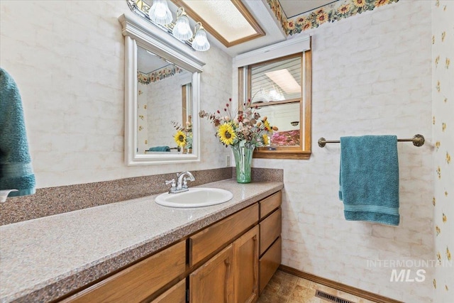 3428 N Columbine Ave, Boise, ID 83713 - bathroom featuring vanity