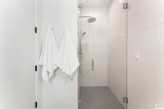 4135 N Hawkeye Pl, Boise, ID 83703 - full bathroom with a shower stall