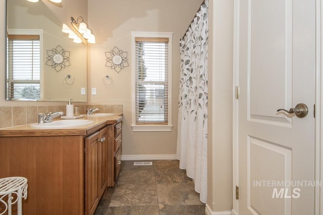 15697 Cupid Dr, Caldwell, ID 83607 - bathroom featuring vanity
