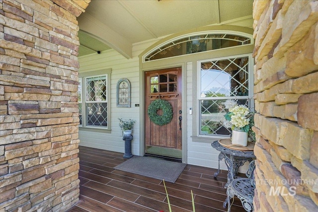 1404 Sandal Crk, Nampa, ID 83686 - entrance to property featuring a porch