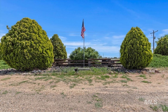 764 NW Beaman St, Mountain Home, ID 83647 - view of yard