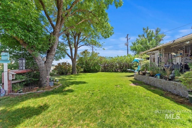 764 NW Beaman St, Mountain Home, ID 83647 - view of green lawn
