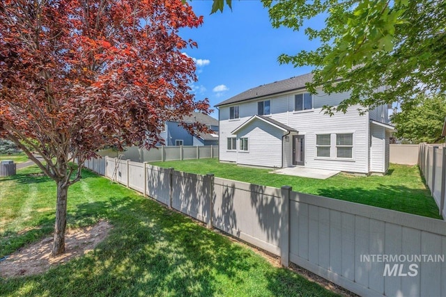 1499 E Sicily St, Meridian, ID 83642 - back of property with a fenced backyard