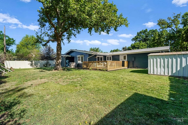 1913 W Suncrest Dr, Boise, ID 83705 - view of yard featuring a wooden deck