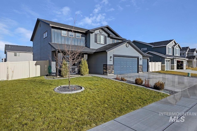 view of front facade with a front yard