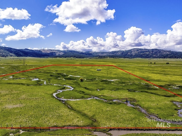 17 Gray Ln, Cascade, ID 83611