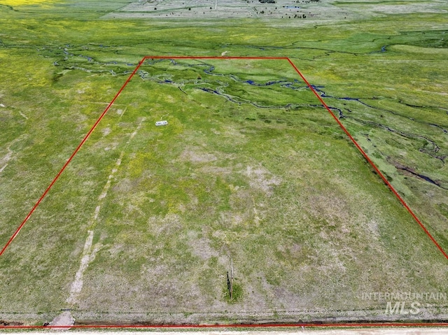 17 Gray Ln, Cascade, ID 83611