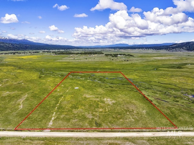 17 Gray Ln, Cascade, ID 83611