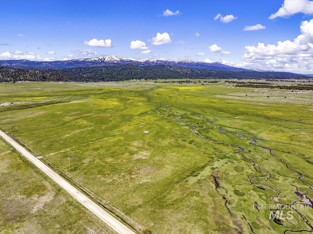17 Gray Ln, Cascade, ID 83611