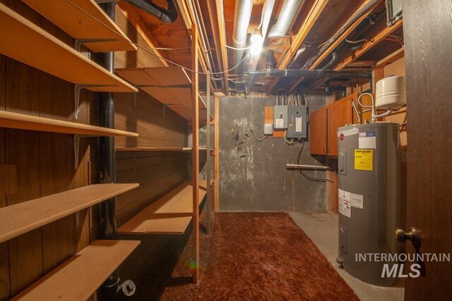 2634 Laurel Ct, Clarkston, WA 99403 - unfinished below grade area featuring water heater