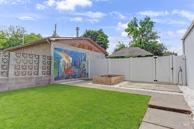 312 4th Ave, Lewiston, ID 83501 - view of yard featuring a gate