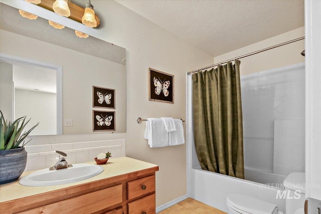 8613 W Thunder Mountain Dr, Boise, ID 83709 - bathroom featuring a textured ceiling, decorative backsplash, shower / tub combo with curtain, toilet, and vanity