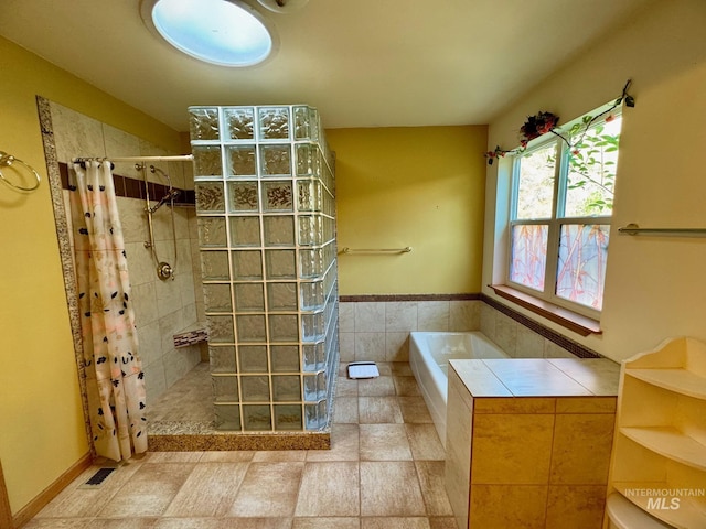 384 Race Creek Rd, Riggins, ID 83549 - full bath with tiled shower and a bath