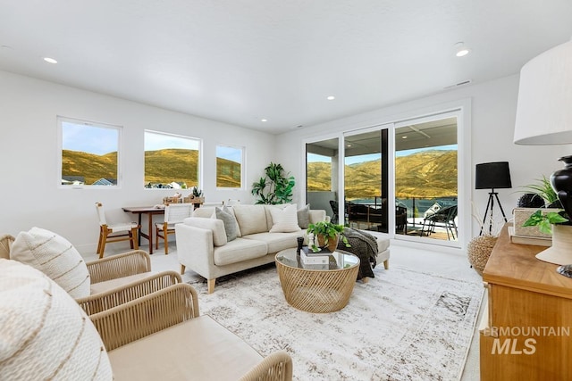 2528 S Linnet Pl, Boise, ID 83716 - living room with recessed lighting