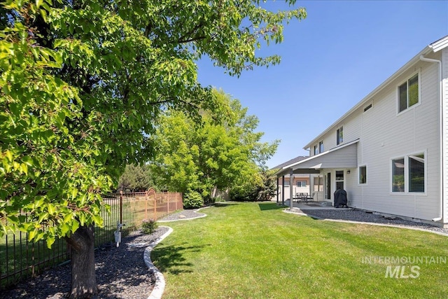 view of yard with a patio