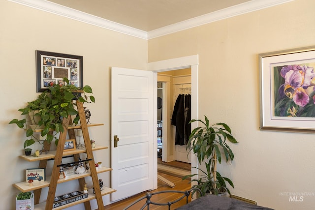 10489 Scotch Pine Rd, Payette, ID 83661 - living area featuring ornamental molding and wood finished floors