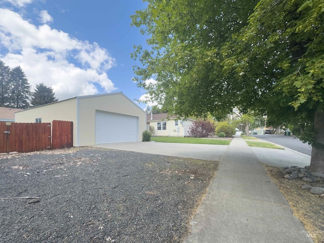 1937 E Vandal Dr, Moscow, ID 83843 - view of front of home with a detached garage