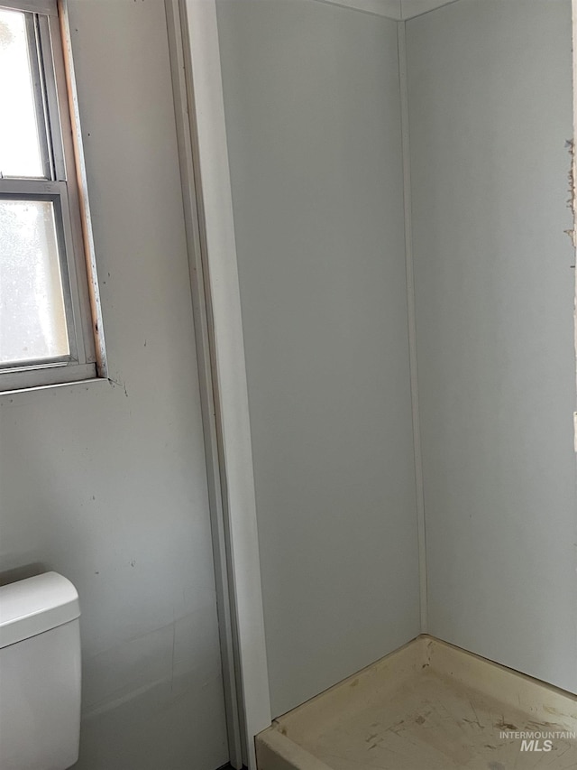 317 Baker Dr, Mountain Home, ID 83647 - bathroom featuring toilet