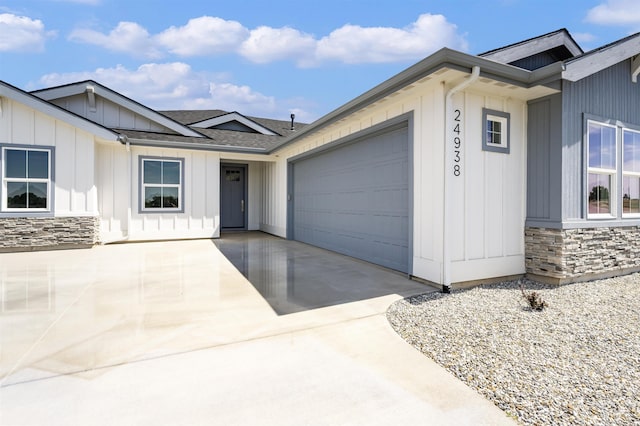 ranch-style home with a garage