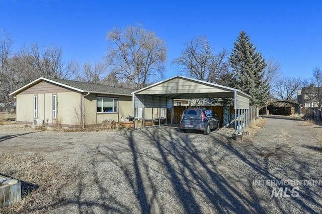 view of front facade featuring a carport