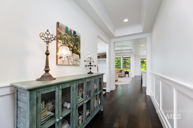 1833 N Monterossa, Eagle, ID 83616 - hall featuring dark wood-style flooring, wainscoting, recessed lighting, and crown molding