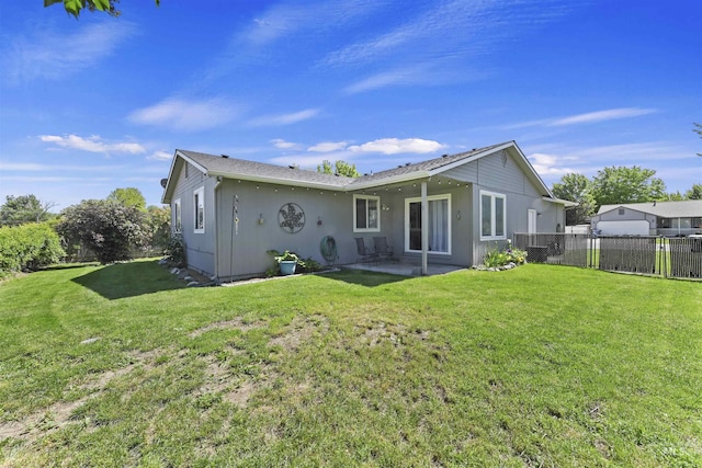 2908 E Iowa Ave, Nampa, ID 83686 - rear view of property featuring a patio area