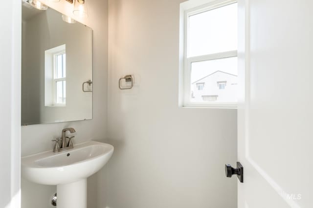2804 N Eagle Meadow Ave, Kuna, ID 83634 - bathroom featuring a sink