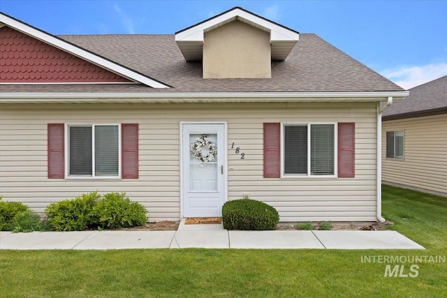 182 New Hampshire Way, Twin Falls, ID 83301 - bungalow with a shingled roof and a front lawn