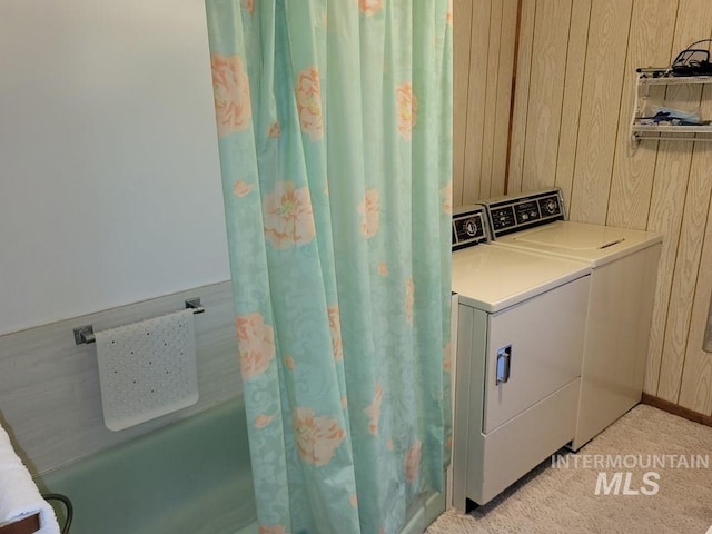 607/611 S Main St, Cascade, ID 83611 - laundry area with washer and dryer and wooden walls