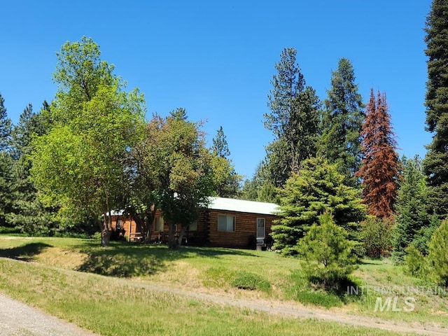 607/611 S Main St, Cascade, ID 83611 - view of green lawn