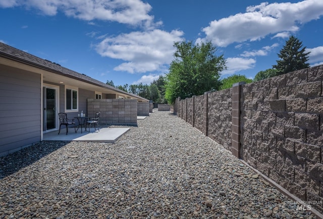 3438 5th St Unit D, Lewiston, ID 83501 - view of yard featuring a patio area