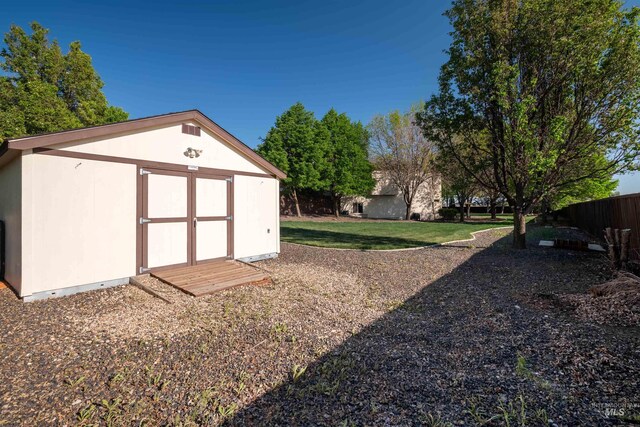 4965 S Nickel Creek Ave, Meridian, ID 83642 - view of yard with an outbuilding and a storage unit