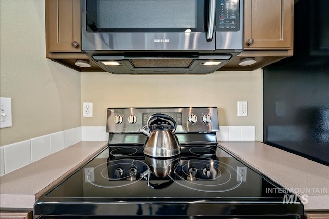 3804 Stonehedge Way, Caldwell, ID 83605 - kitchen view of stainless steel appliances