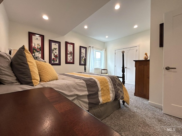 bedroom featuring carpet flooring and recessed lighting