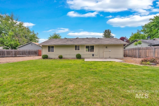 10834 W Linstock Ct, Boise, ID 83713 - back of property with a patio