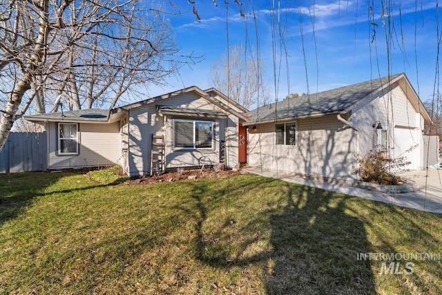 ranch-style house with a front lawn