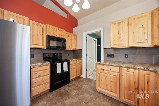 891 N Pointe Dr, Twin Falls, ID 83301 - kitchen featuring black appliances, light brown cabinetry, backsplash, dark tile patterned flooring, and a chandelier