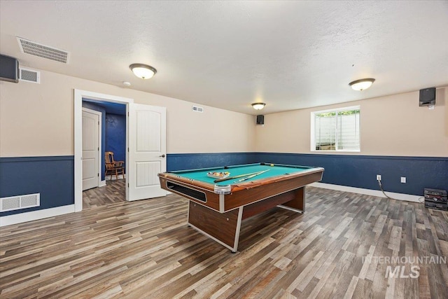 891 N Pointe Dr, Twin Falls, ID 83301 - playroom with wood finished floors, billiards, baseboards, and a textured ceiling