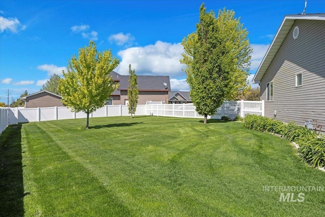 891 N Pointe Dr, Twin Falls, ID 83301 - view of yard