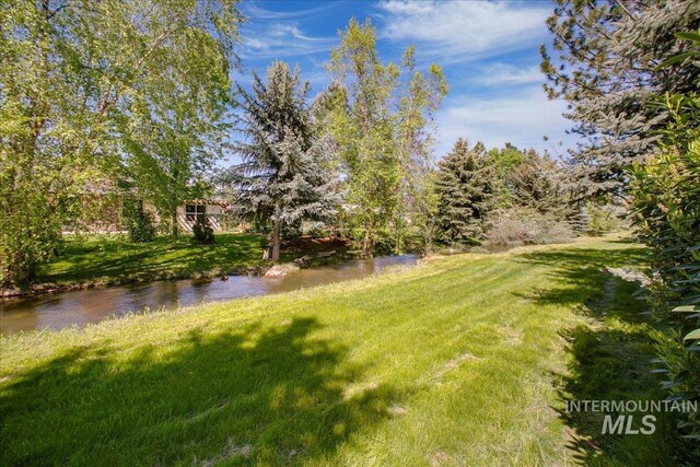 448 E Eaglewoods Ln, Eagle, ID 83616 - view of grassy yard