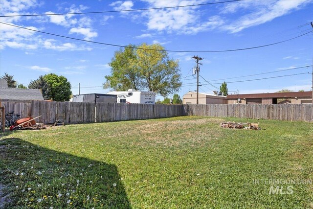 129 S Chestnut St, Kimberly, ID 83341 - view of yard