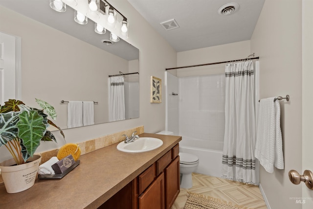 11422 W Darkwood St, Star, ID 83669 - full bath featuring vanity, toilet, and shower / bath combo with shower curtain