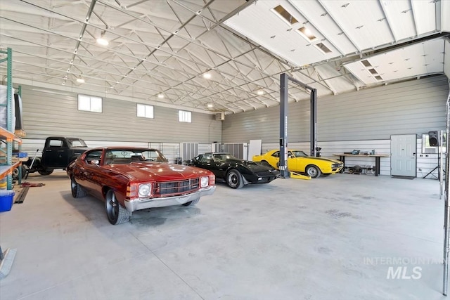 511 Keogh Ln, Caldwell, ID 83607 - view of garage