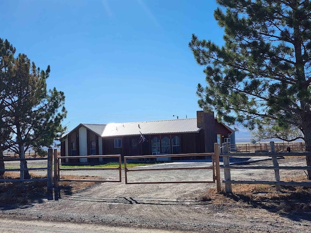 view of front of property